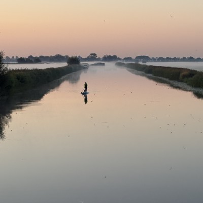 Suppen met zonsopkomst