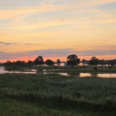 Zonsondergang net buiten Lexmond