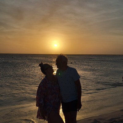Happy couple in Aruba