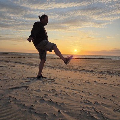 Voetballen op het strand